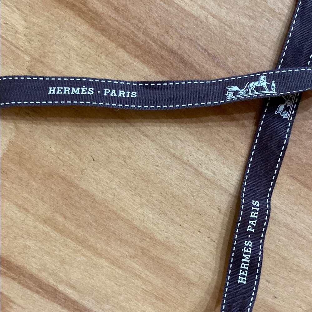 Hermès Cylindrical Orange Box with Brown Ribbon - Picture 4 of 7